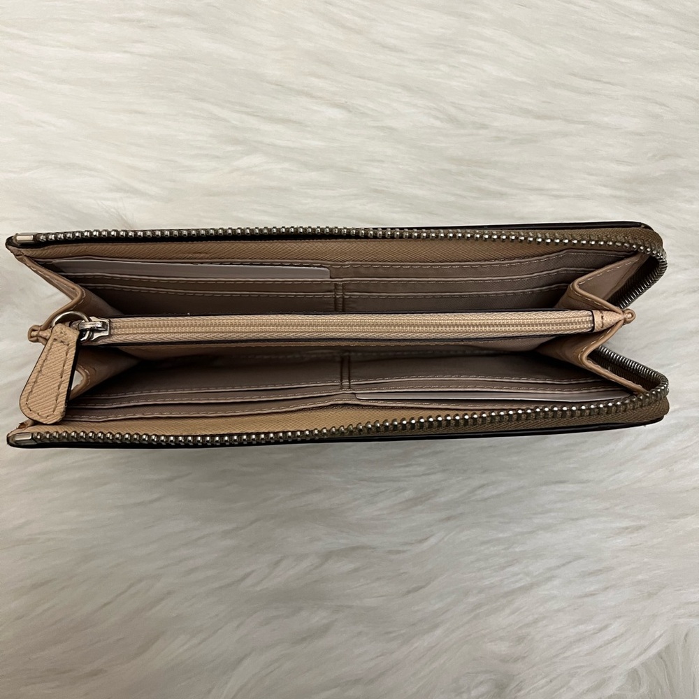 COACH - BROWN TAN TEXTURED LEATHER LONG PEYTON DREAM ZIP WALLET - Picture 10 of 13